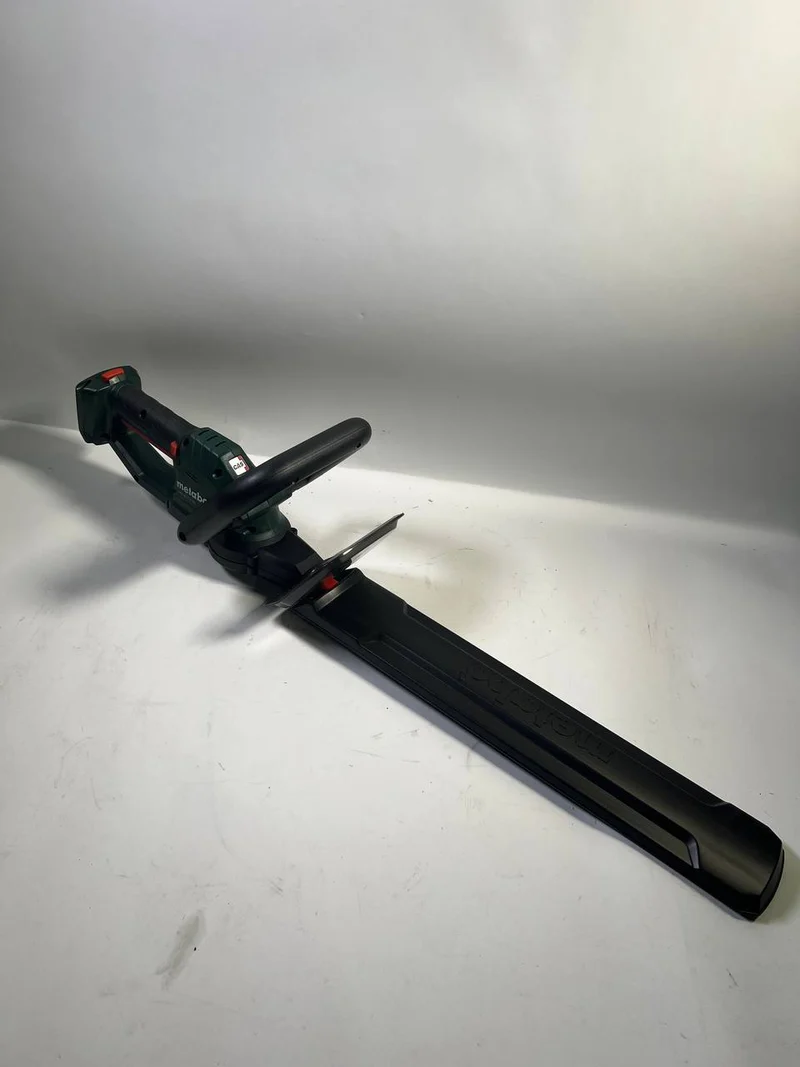 Metabo HS 18 LTX 45 Akku Heckenschere 18 V 43 cm Solo ( 601717850 ) - Leicht Gebraucht