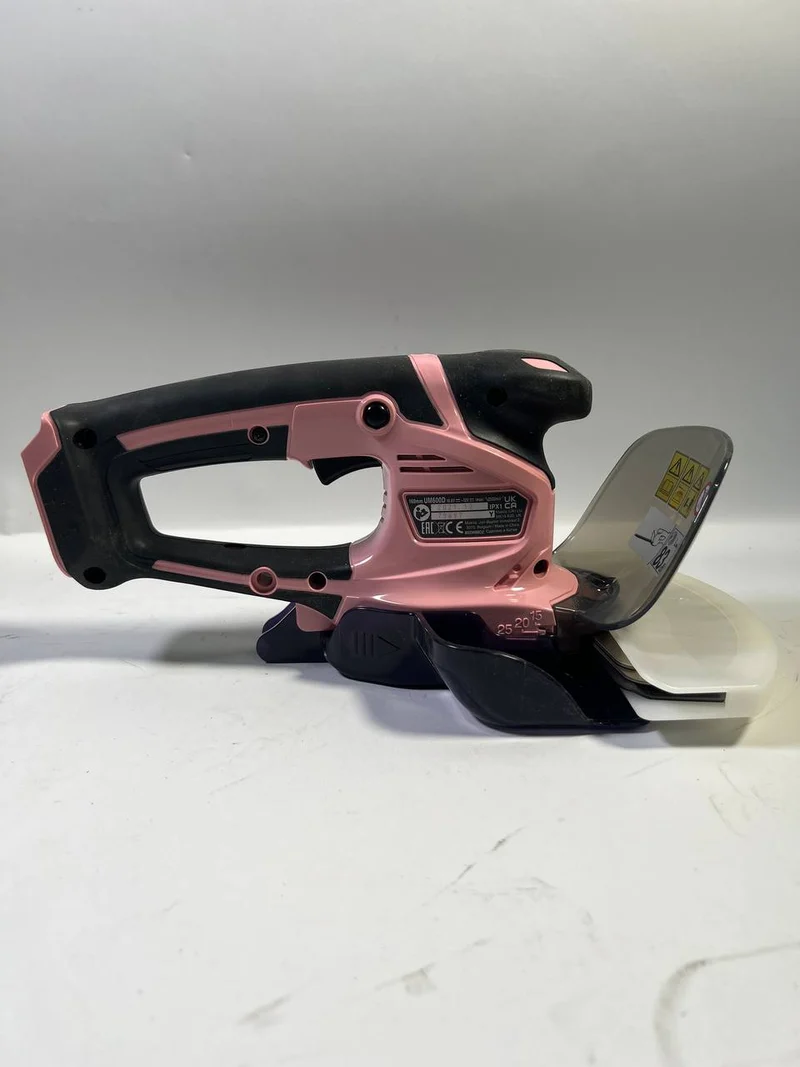 Makita UM 600 DZP Akku Grasschere 12 V max 160 mm Pink Solo - Leicht Gebraucht