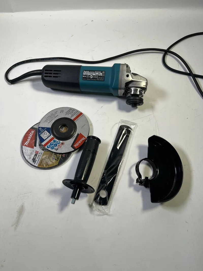 Makita 9558 HNRX1 Winkelschleifer 840 Watt 125 x 22,23 mm 11.000 U/min - Leicht Gebraucht