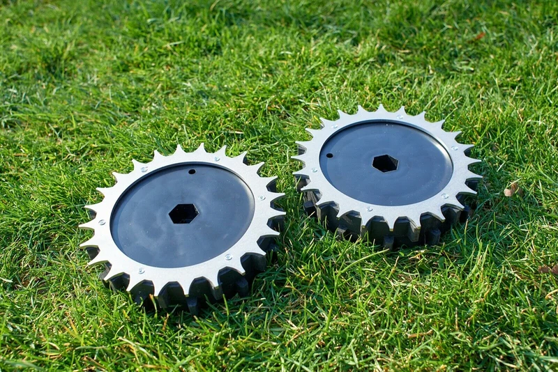 ROBO CLAWS Edelstahl-Spikes Ø168 mm für Yardforce 400Ri, 280R, 260B & 300RBS