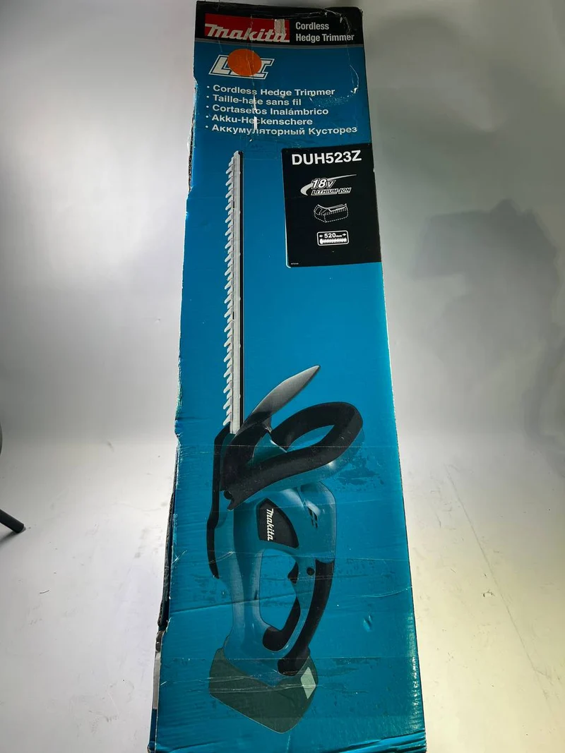 Makita DUH 523 Z 18V Li-Ion Akku Heckenschere mit 52 cm Schnittlänge Solo - Stark Gebraucht