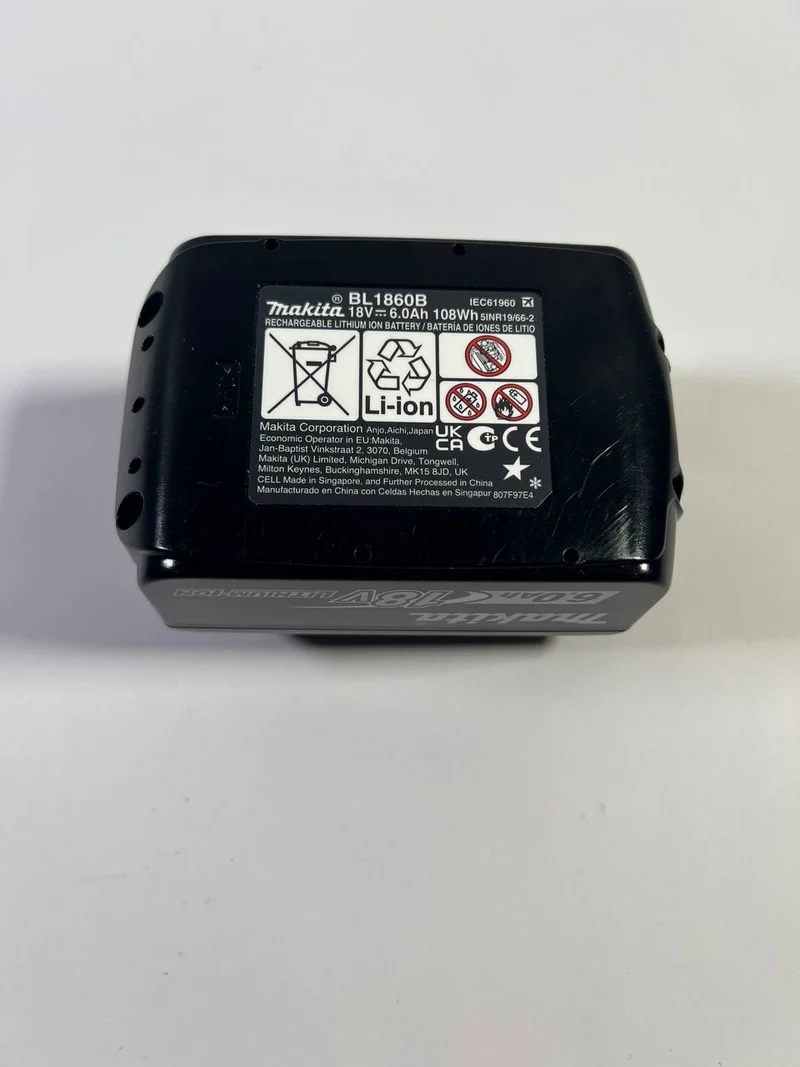 Makita BL 1860 B 18 V - 6,0 Ah / 6000 mAh Li-Ion Akku mit LED - Anzeige - Leicht Gebraucht