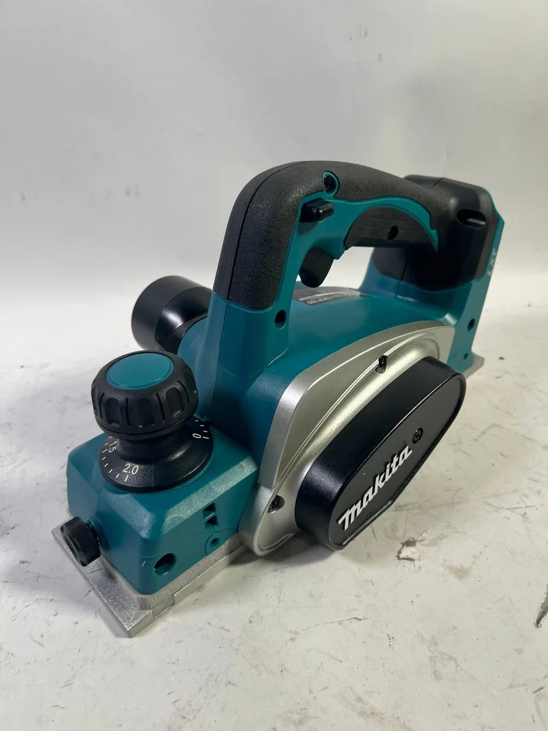 Makita DKP 180 Z Akku Hobel 18 V 82 mm Solo - Leicht Gebraucht