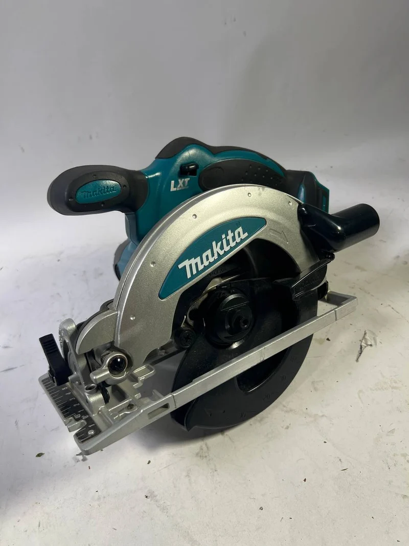 Makita DSS 610 Z Akku Handkreissäge 18 V 165 mm Solo - „Herstellergeprüft & überholt“