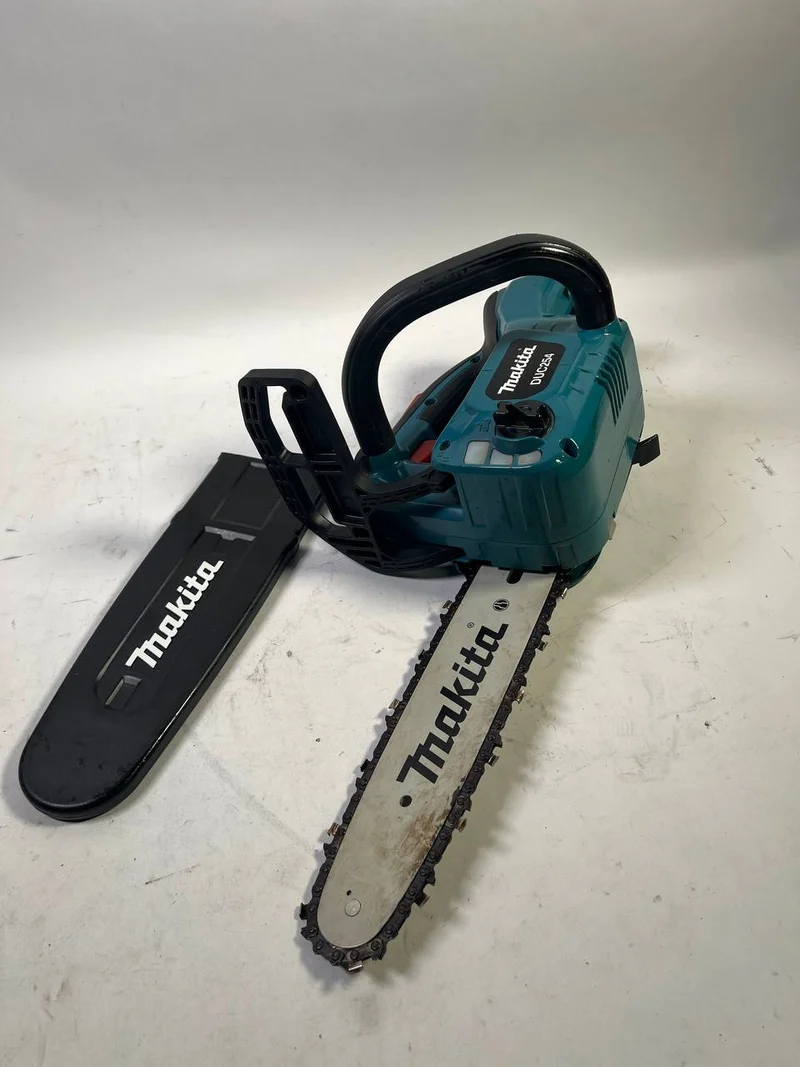 Makita DUC 254 Z 18 V Brushless Akku Kettensäge 25 cm Solo - Stark Gebraucht