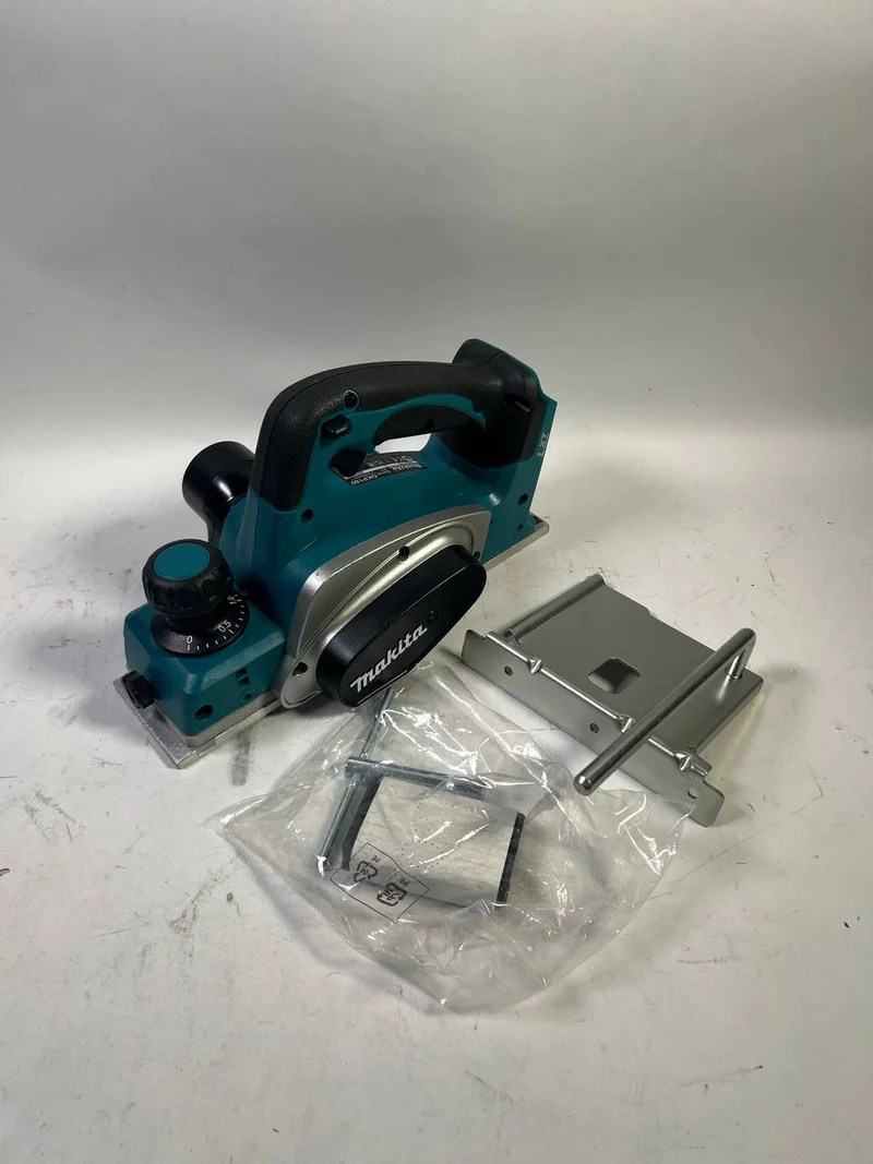 Makita DKP 180 Z Akku Hobel 18 V 82 mm Solo - Neuwertig