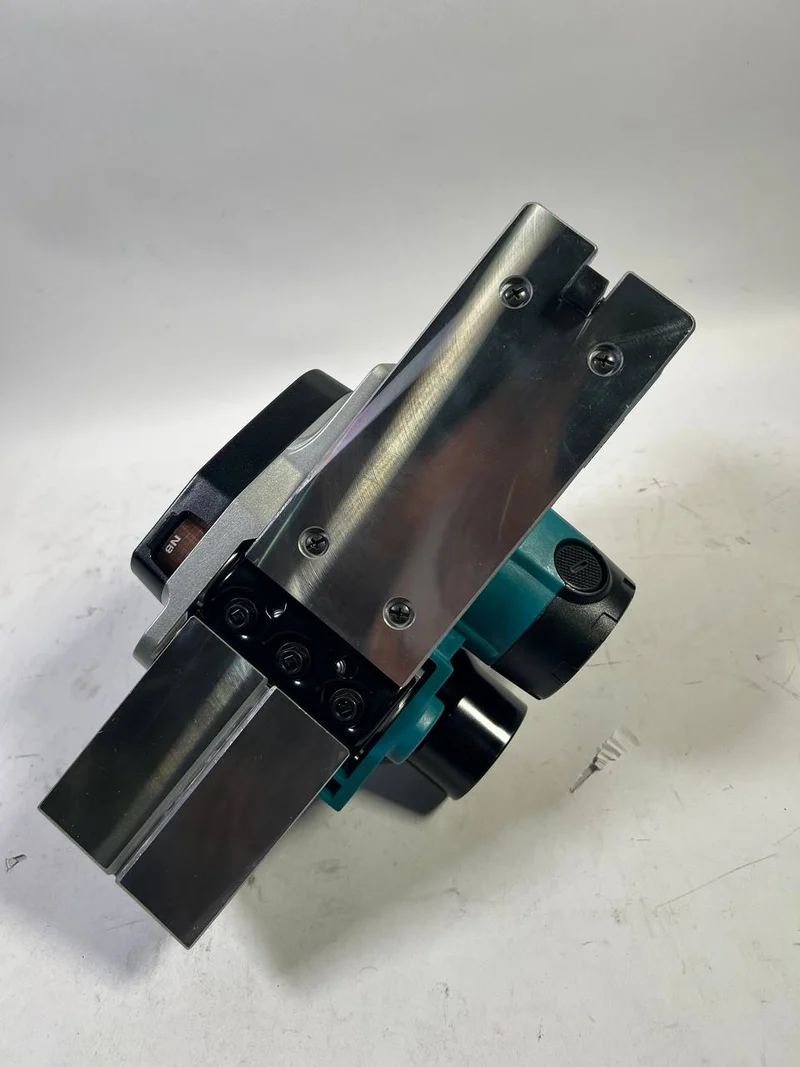 Makita DKP 180 Z Akku Hobel 18 V 82 mm Solo - Neuwertig