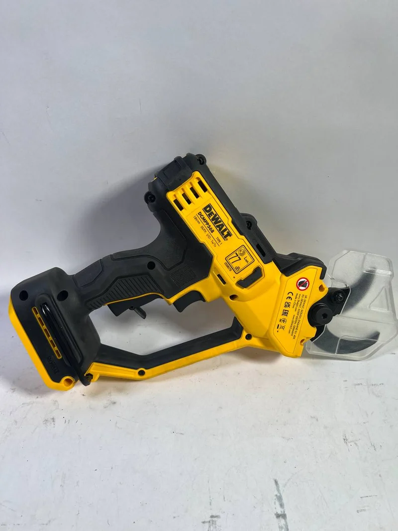 DeWalt DCMPP 568 N Akku Astschere 18 V 38 mm Solo - Neuwertig