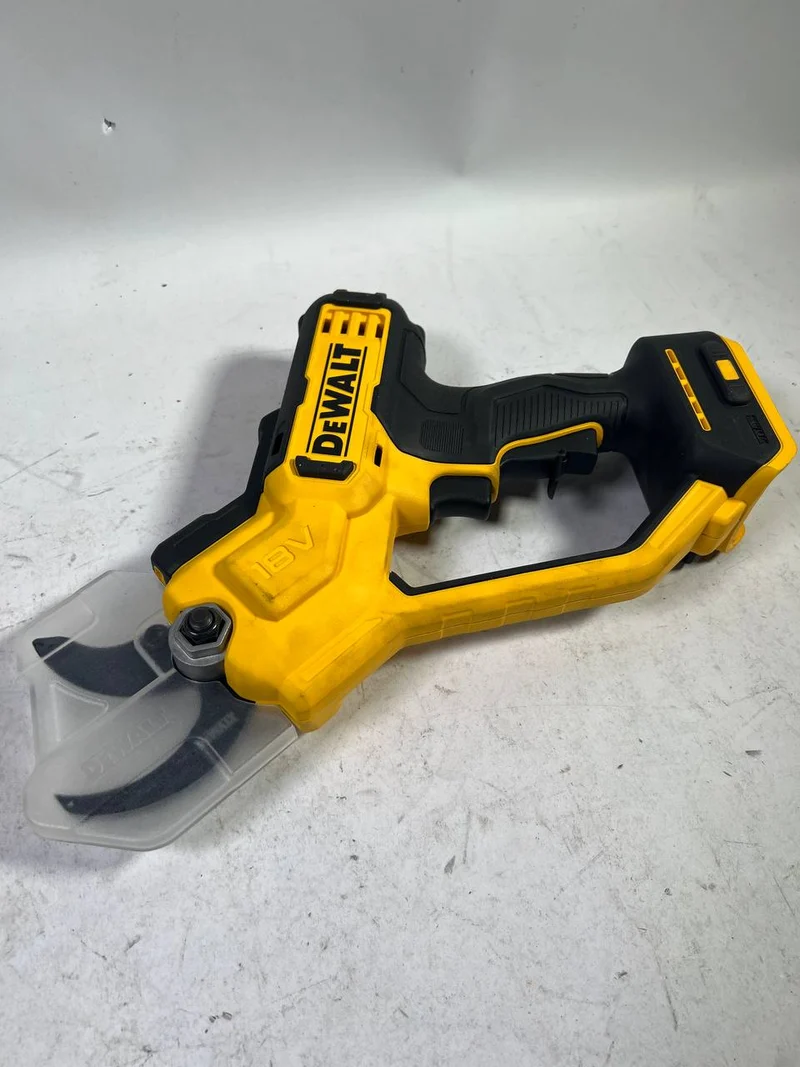 DeWalt DCMPP 568 N Akku Astschere 18 V 38 mm Solo - ohne Akku, ohne Ladegerät - Reparaturgerät