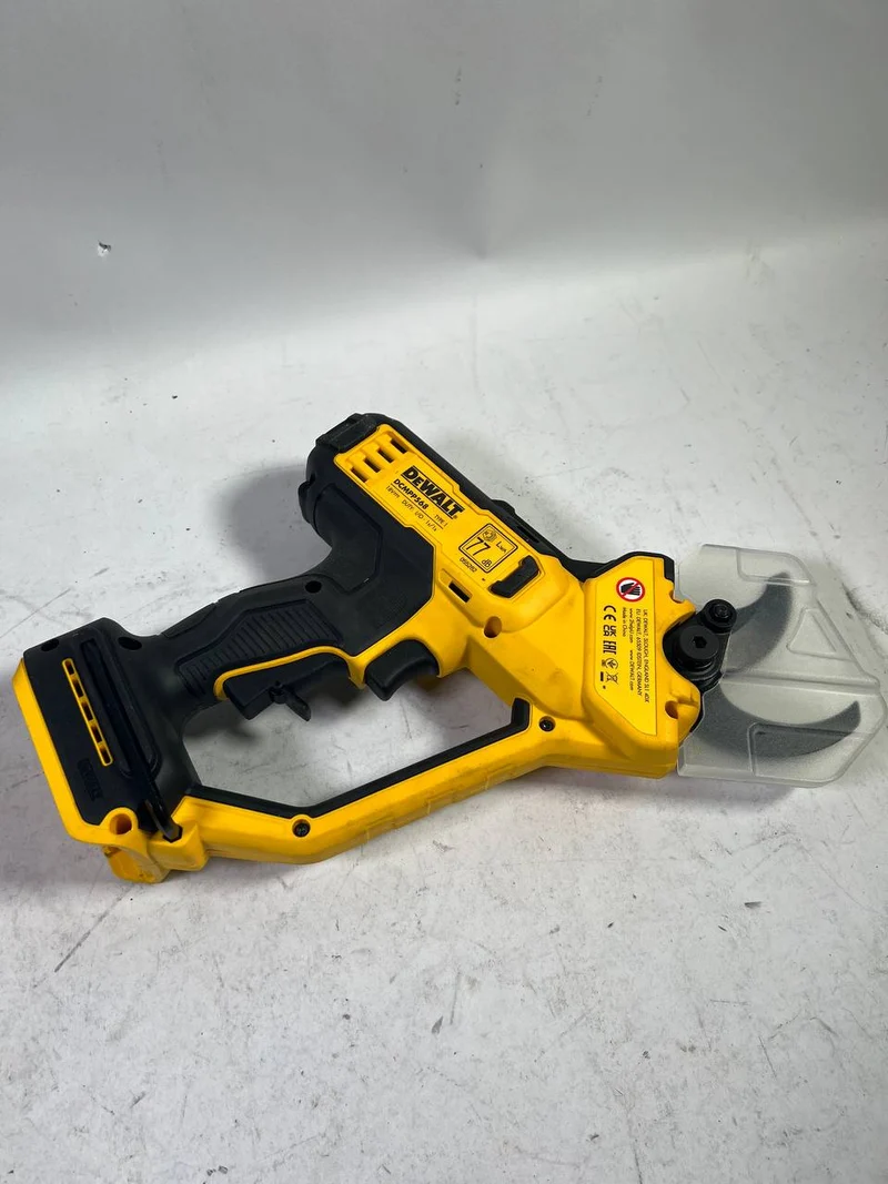 DeWalt DCMPP 568 N Akku Astschere 18 V 38 mm Solo - ohne Akku, ohne Ladegerät - Reparaturgerät