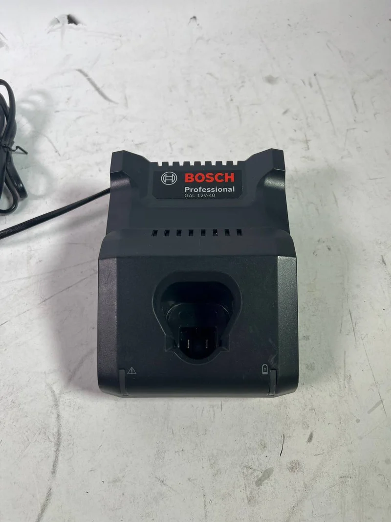 Bosch GAL 12V-40 Professional Schnell Ladegerät für 12V Akkus ( 1600A019R3 ) - Neuwertig
