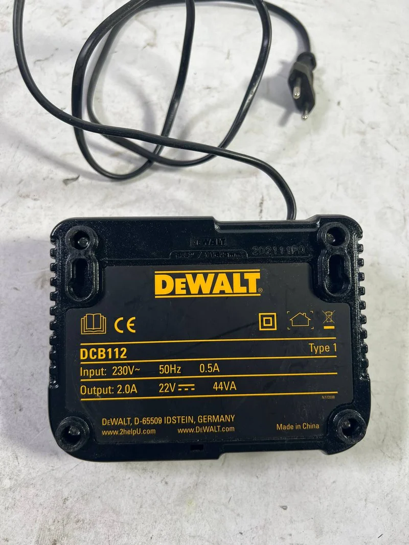 DeWalt DCB 112 XR Li-Ion Ladegerät für 10.8, 14.4 & 18 V Akkus - Gebraucht