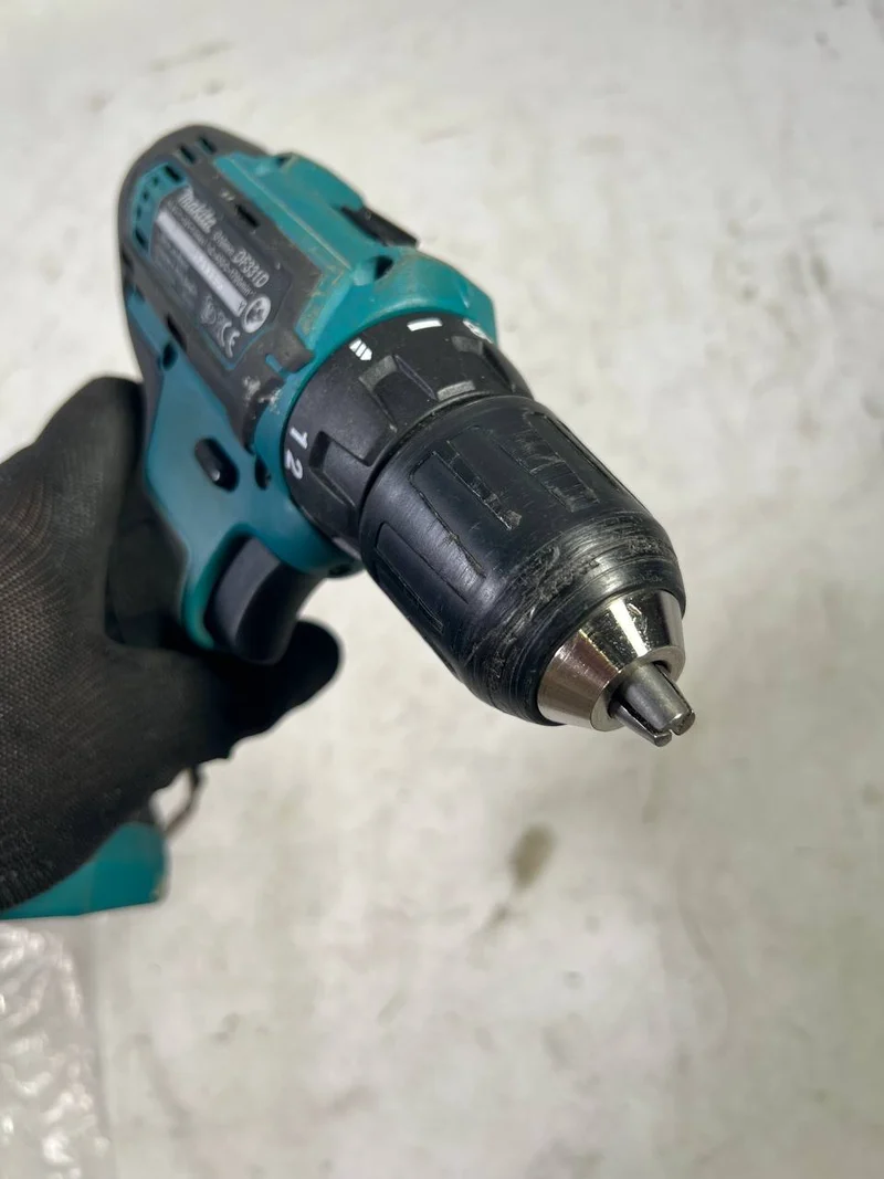 Makita DF331DZ Solo - Stark Gebraucht