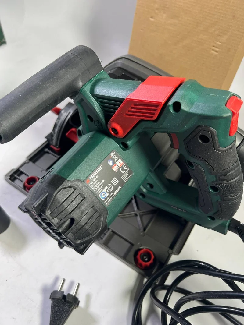 Parkside Tauchsäge mit Schiene PTSS 1200 C2 - Gebraucht