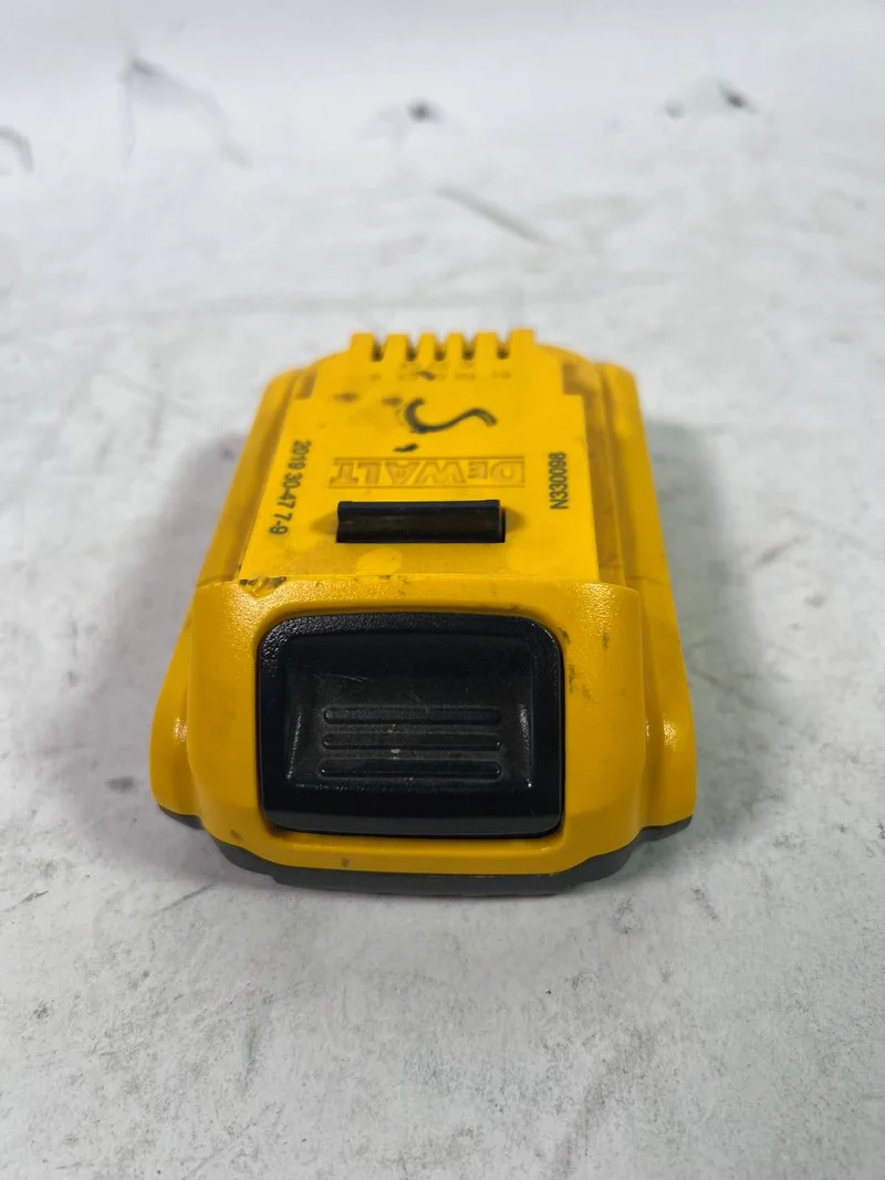 DeWalt DCB 183 Akkupack 18 V 2,0 Ah / 2000 mAh XR Li-Ion Akku - mit Ladestandanzeige - Gebraucht