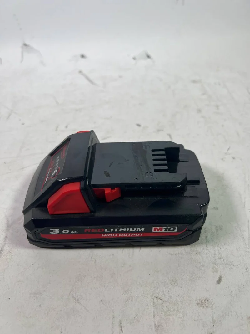 Milwaukee M18 HB3 High Output 18 V 3,0 Ah / 3000 mAh Li-Ion Akku ( 4932471069 ) mit Ladestandsanzeige - Leicht Gebraucht