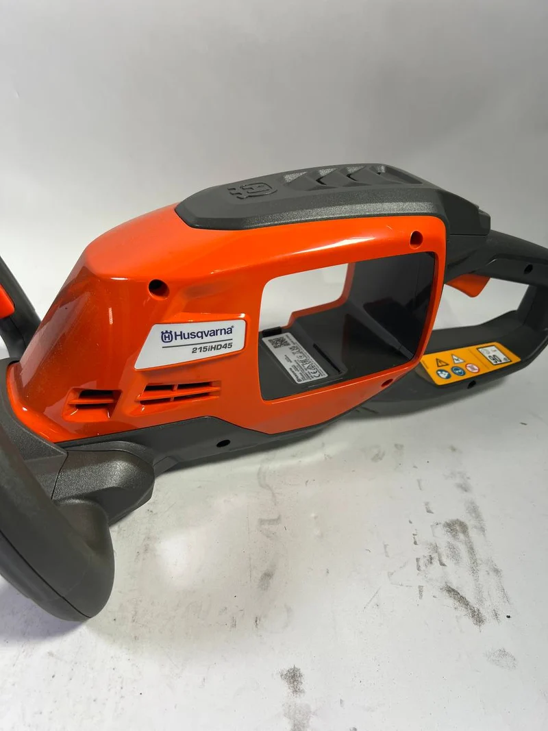 Husqvarna 215 iHD45 Akku Heckenschere 36 Volt 45 cm Länge Brushless ( 970536502 ) - Gebraucht