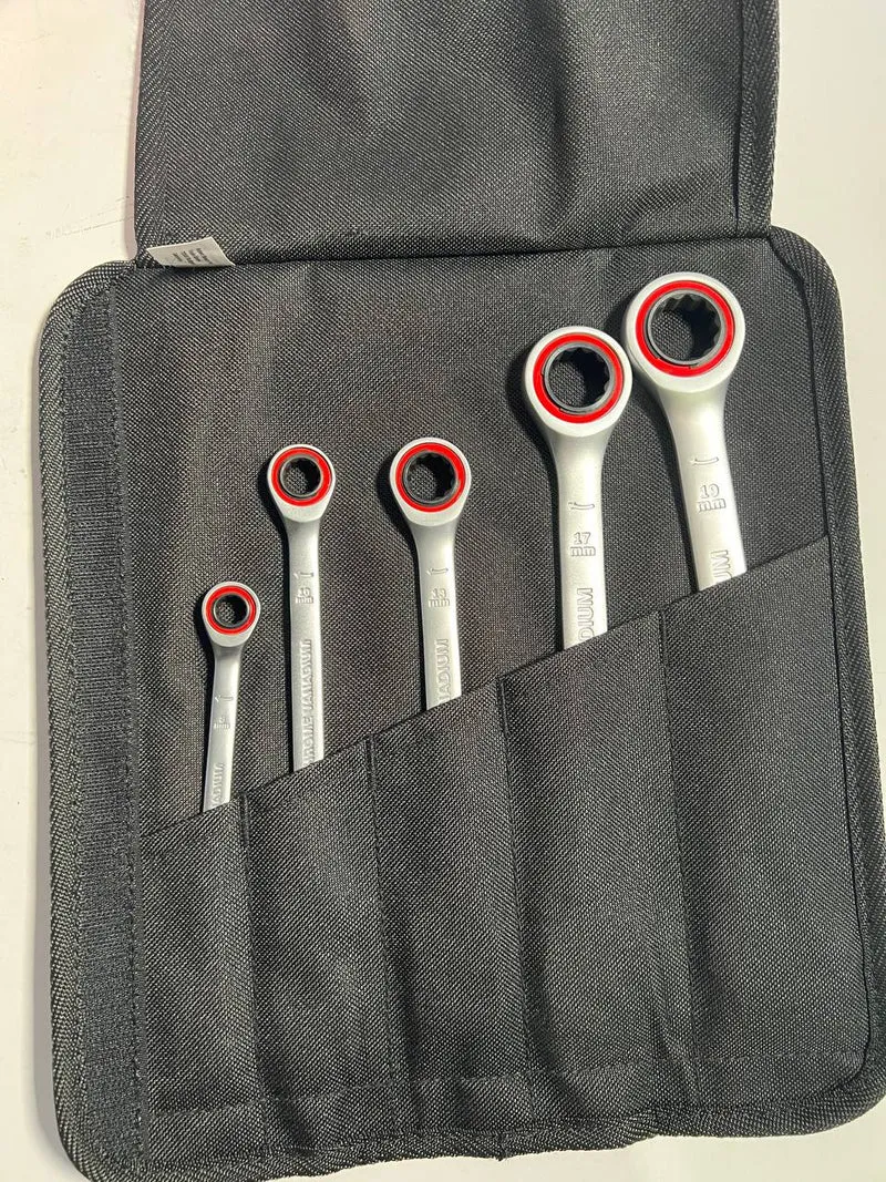 Bosch Maulschlüssel 1600A02Z3D, Professional, Maul-Ringratschenschlüssel Set 5-teilig, 8-19mm - Neuwertig