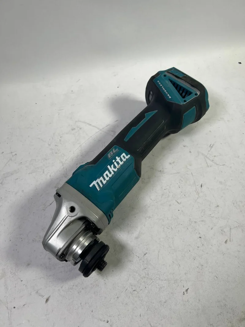 Makita DGA 504 Z Akku Winkelschleifer 18V 125mm Brushless Solo - Stark Gebraucht
