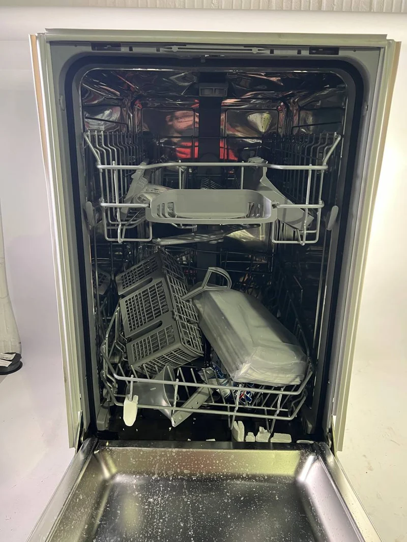 Bosch SPV2IKX10E Spühlmaschiene - Beschädigt