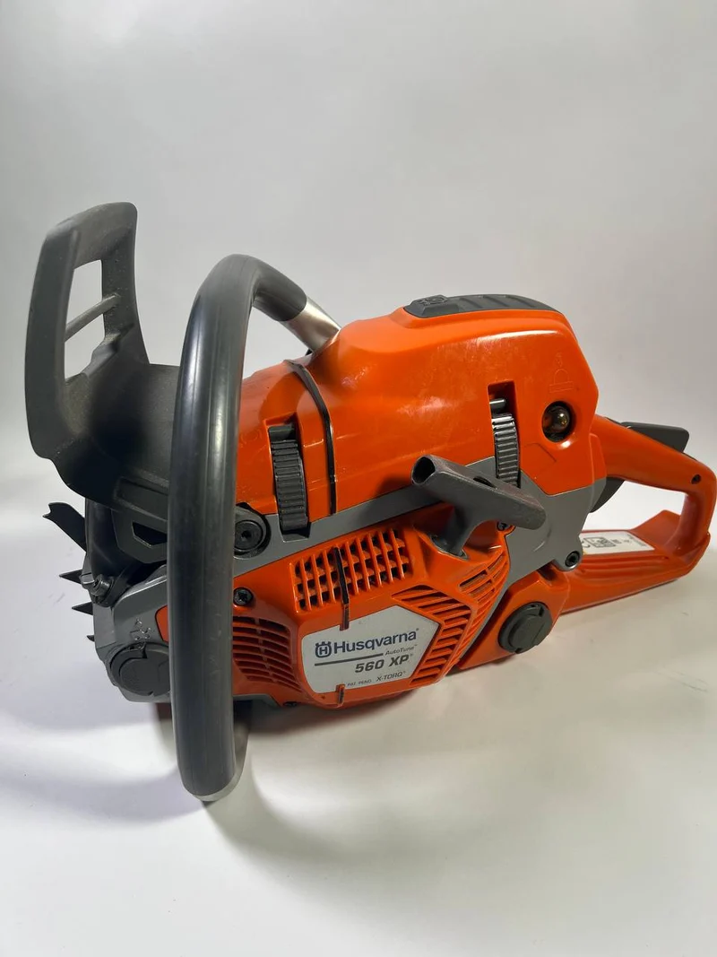 Husqvarna 560 XP Benzin Motorsäge Kettensäge 59,8 cm³ 3,5 kW 45 cm 18" - Stark Gebraucht