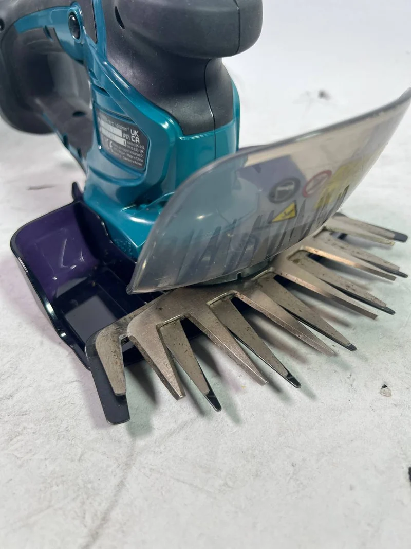 Makita DUM 604 ZX Akku Grasschere 18 V 16 cm - Gebraucht