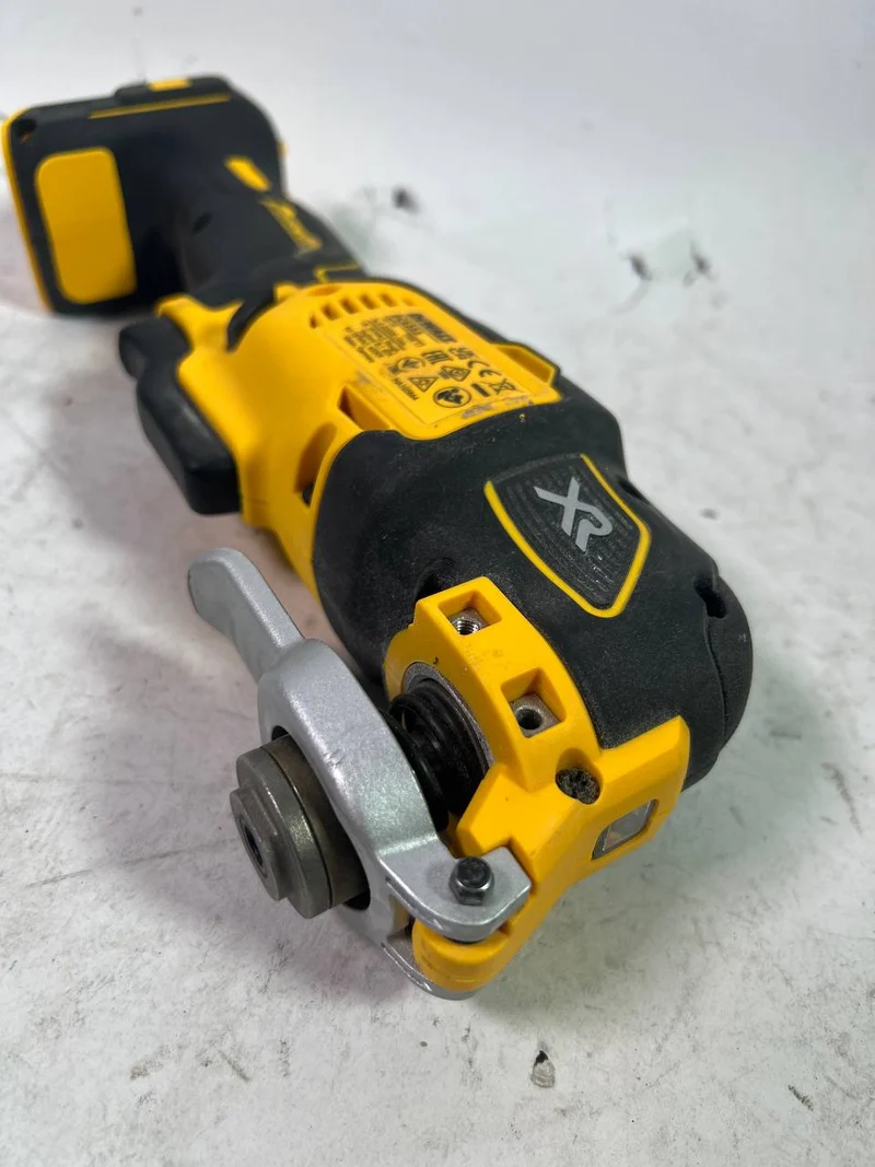 DeWalt DCS 355 N Akku Oszillierer Multitool 18 V Brushless +. Zubehör - Gebraucht