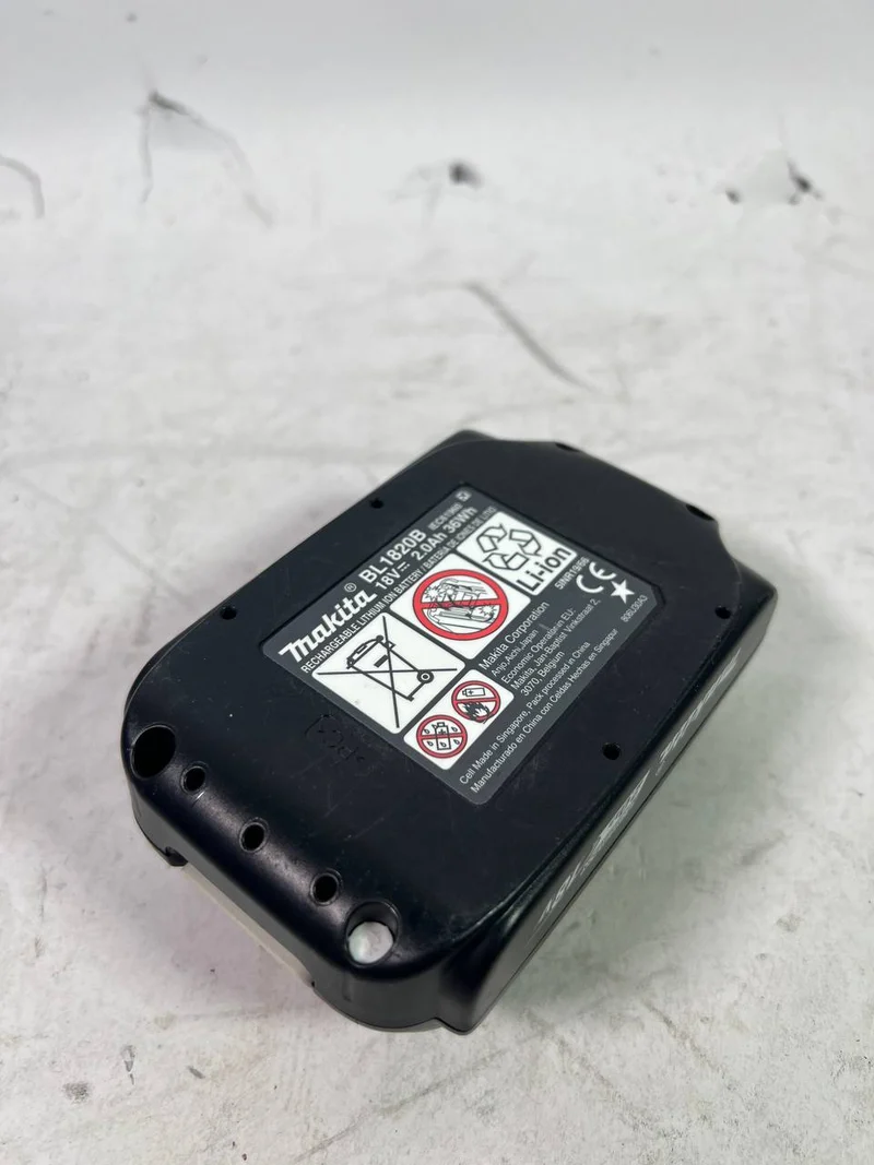 Makita BL 1820 18 V Li-Ion Akku mit 2 Ah - 2000mAh ( 632B42-4 ) - Gebraucht
