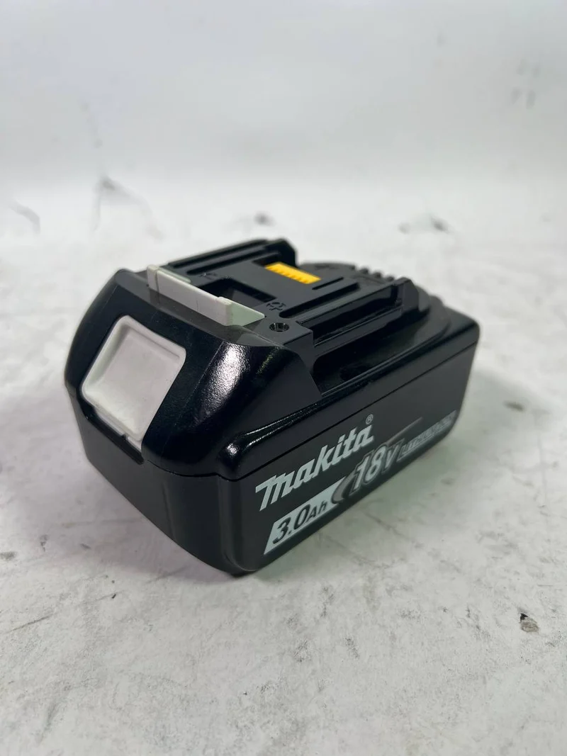Makita BL 1830 B Akku 18 V 3,0 Ah / 3000 mAh Li-Ion - Leicht Gebraucht
