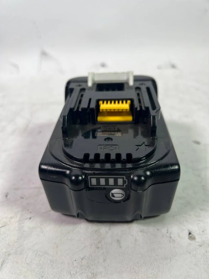Makita BL 1830 B Akku 18 V 3,0 Ah / 3000 mAh Li-Ion - Leicht Gebraucht