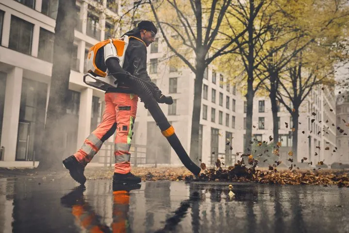 STIHL Akku-Laubbläser BRA 600 B - AP-System