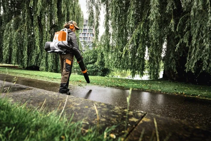 STIHL Akku-Laubbläser BRA 200 - AP-System