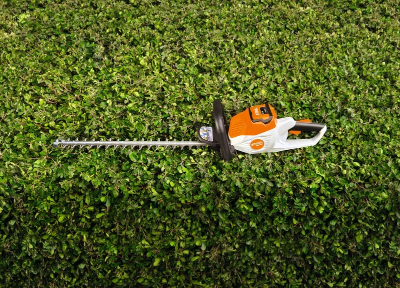 STIHL Akku-Heckenschere HSA 50 - AK-System